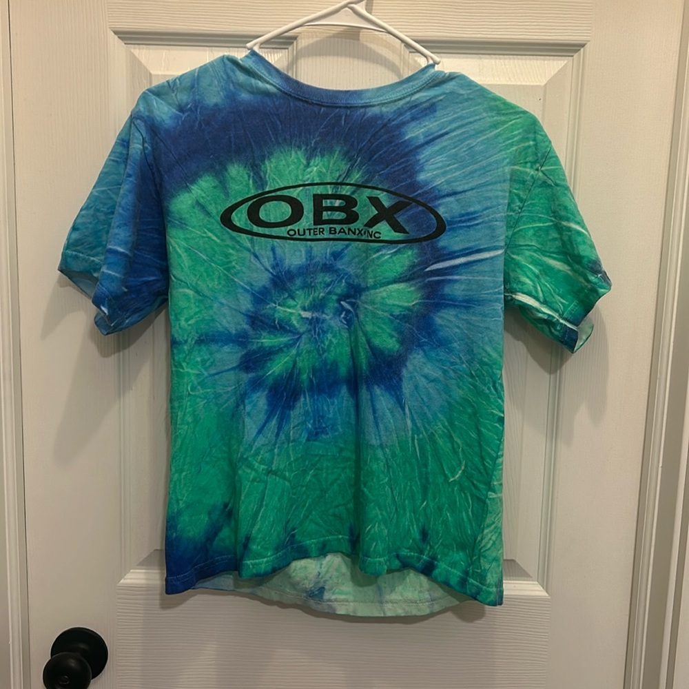 OUTER BANKS Blue and Green Tye Dye T-Shirt SIZE: Kids Large